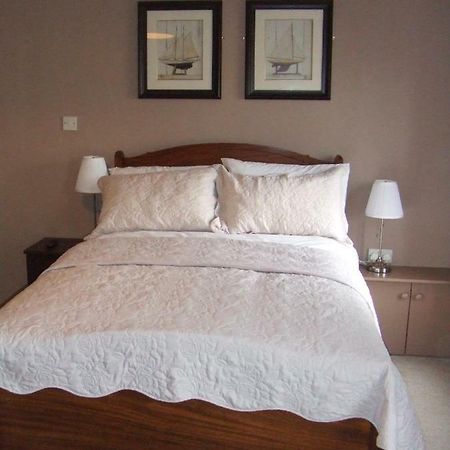 The Dundrum Inn Ньюкасл Экстерьер фото